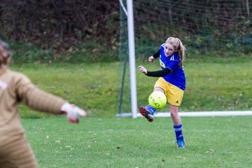 Bild 216 - B-Juniorinnen TSV Gnutz o.W. - SV Henstedt Ulzburg II : Ergebnis: ca. 5:0